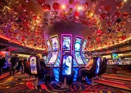 Antarmuka pengaturan aplikasi mobile bonus777 untuk Caishen Wins dengan pilihan kualitas streaming
